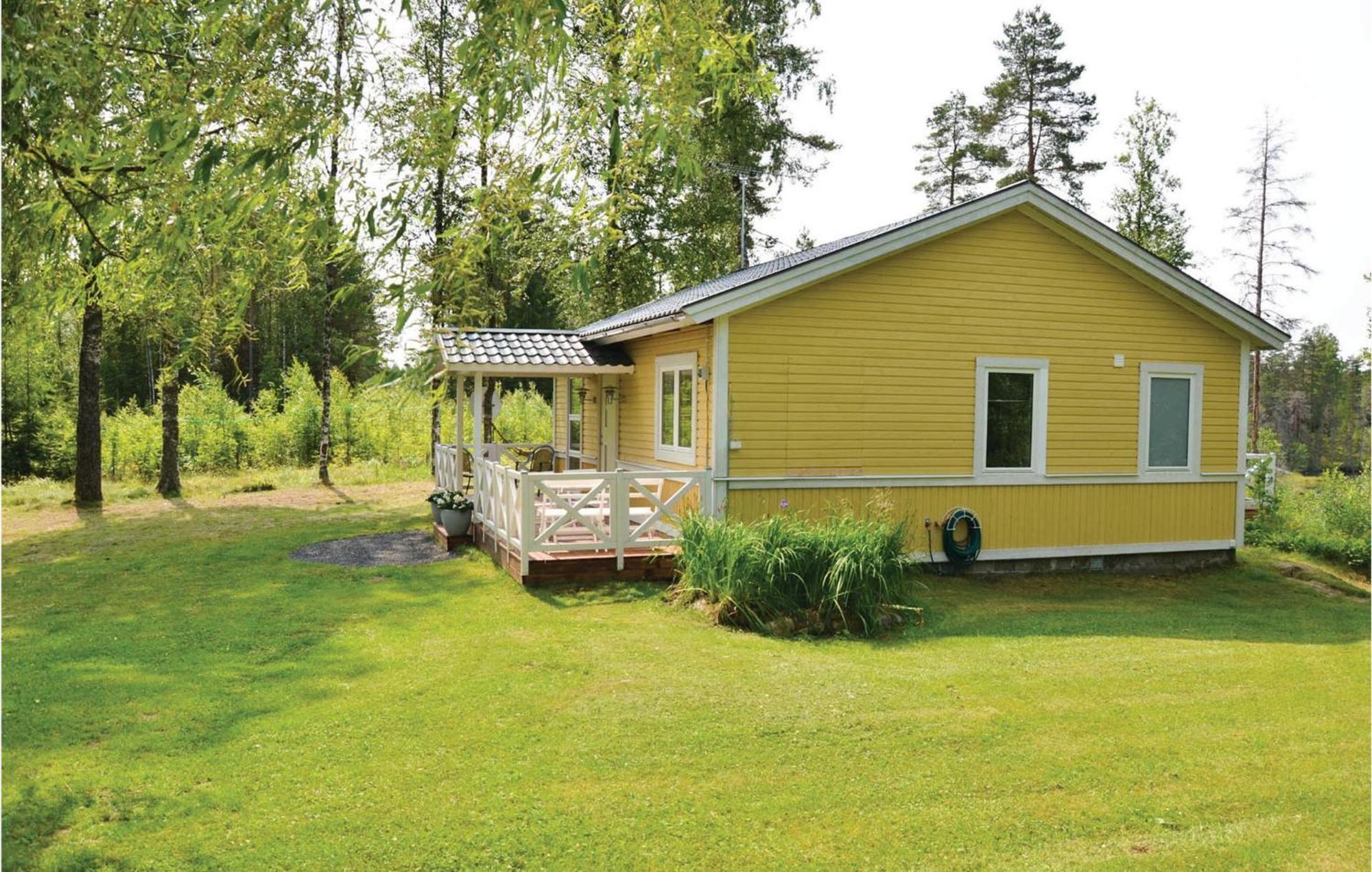 Nice Home In Sunne With Jacuzzi Alvsatern Exterior photo